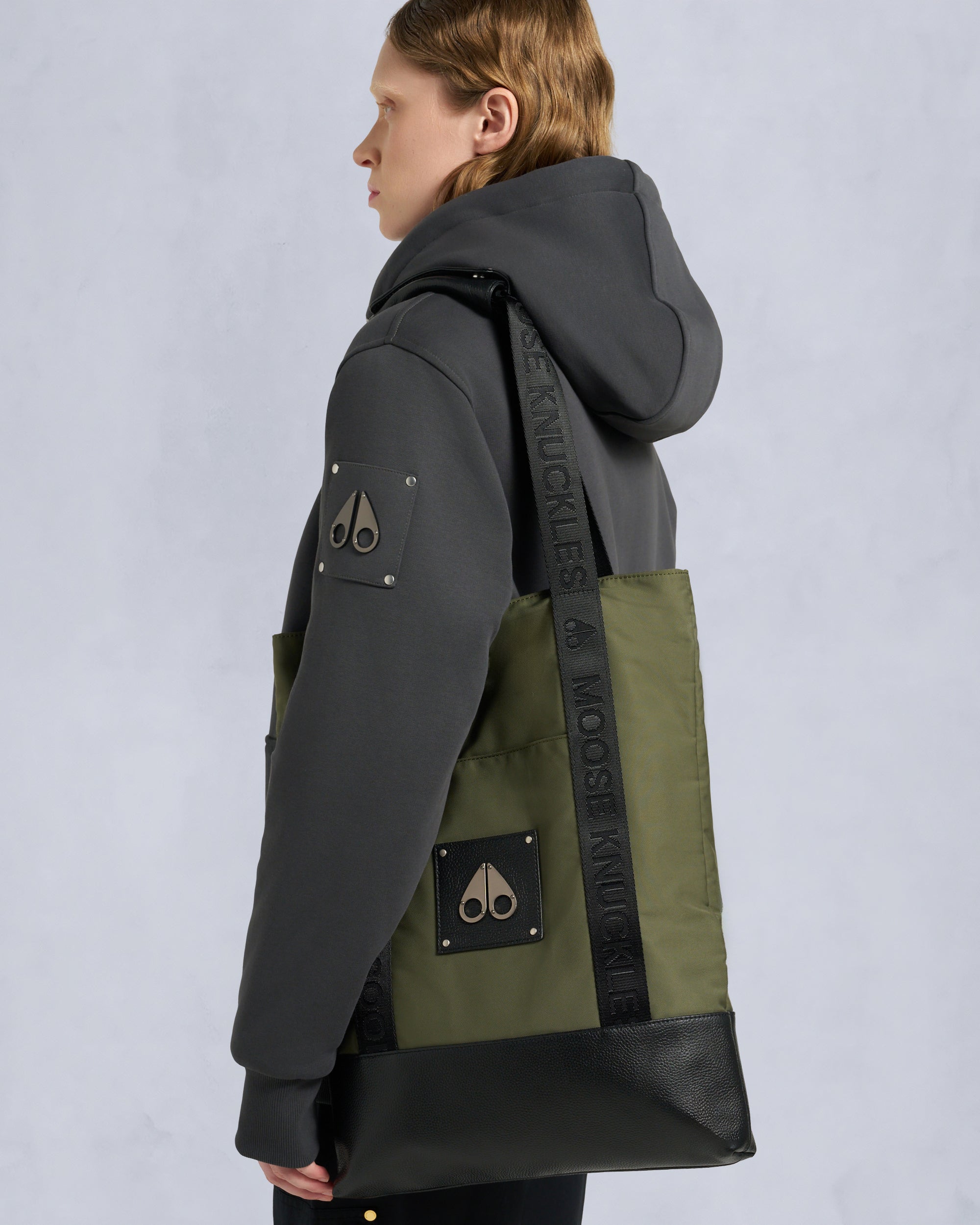 CORE TOTE BAG-DARK OLIVE