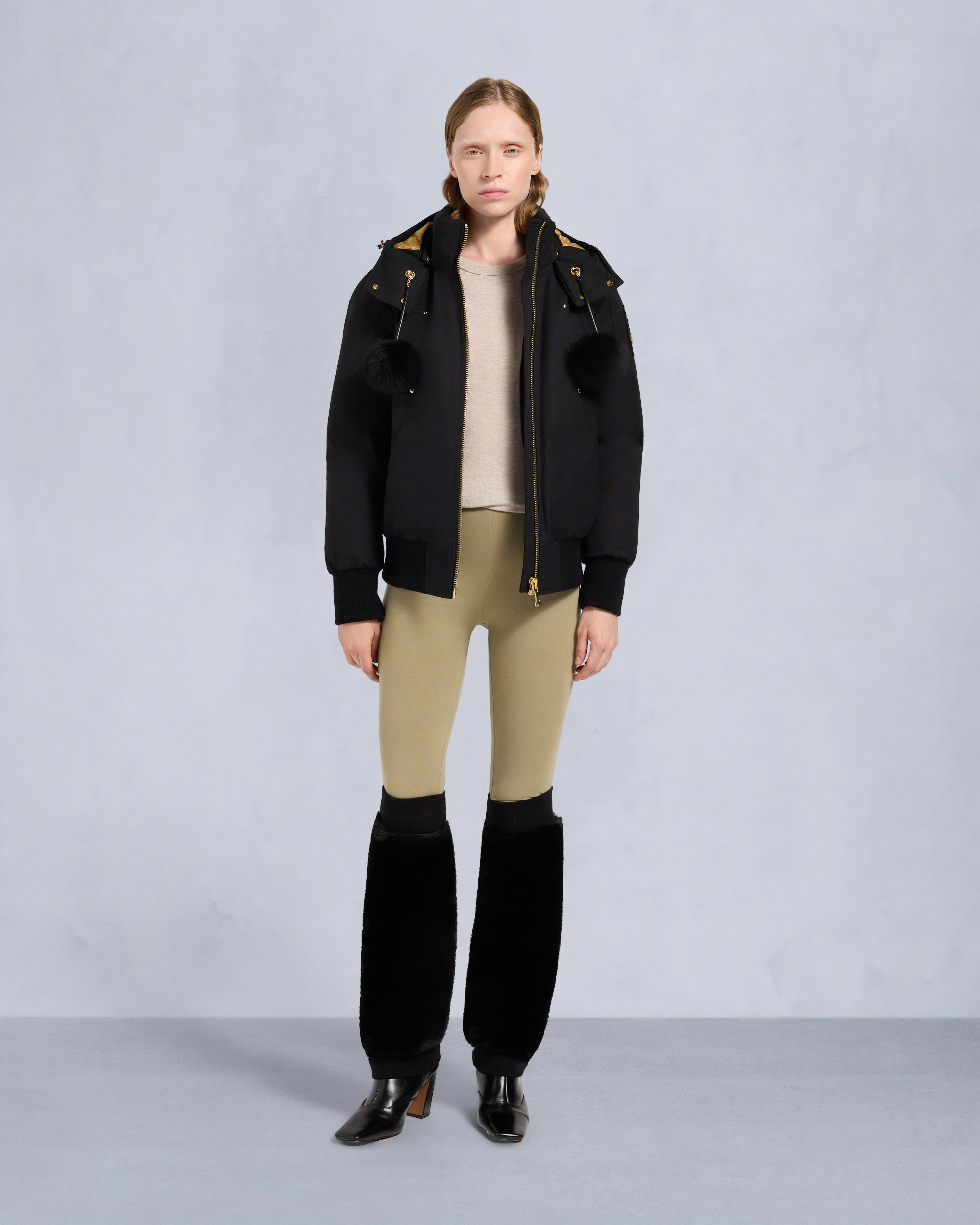 Moose Knuckles - M34LA533 - Cassia Bunny Leg Warmer - ACCESSORIES - Black - Front Category